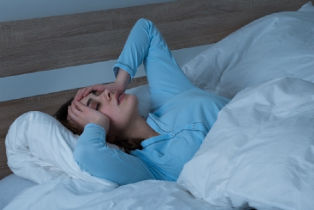 8 Strategies to Combat Insomnia in Early Recovery